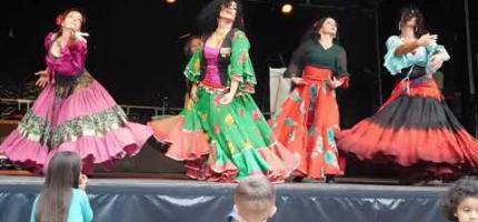 Les cours de danse tzigane des Adems avec Pat La Gadji ont formé la troupe